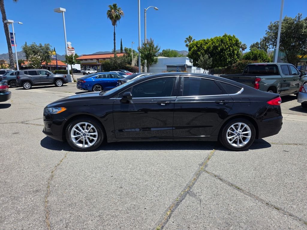 Used 2020 Black Ford SE image 9