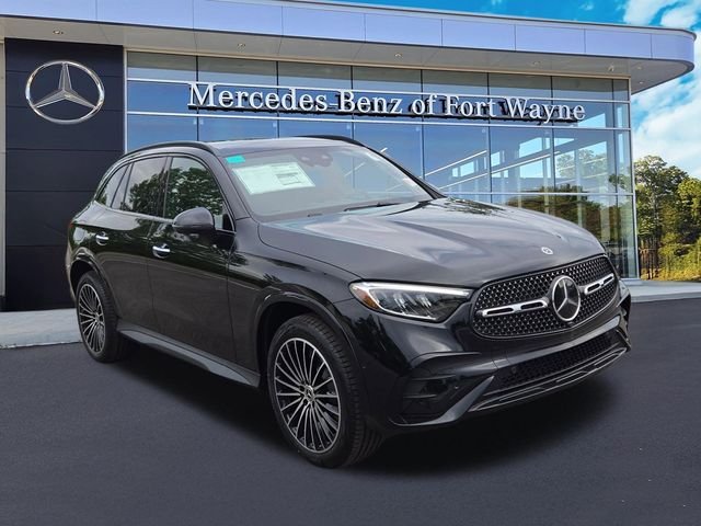 New 2026 Black Mercedes-Benz GLC300 image 1