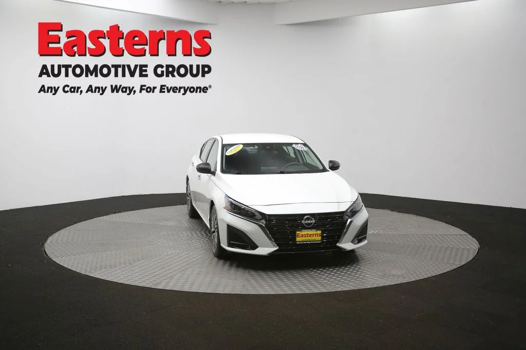 Used 2024 White Nissan 2.5 SV image 50