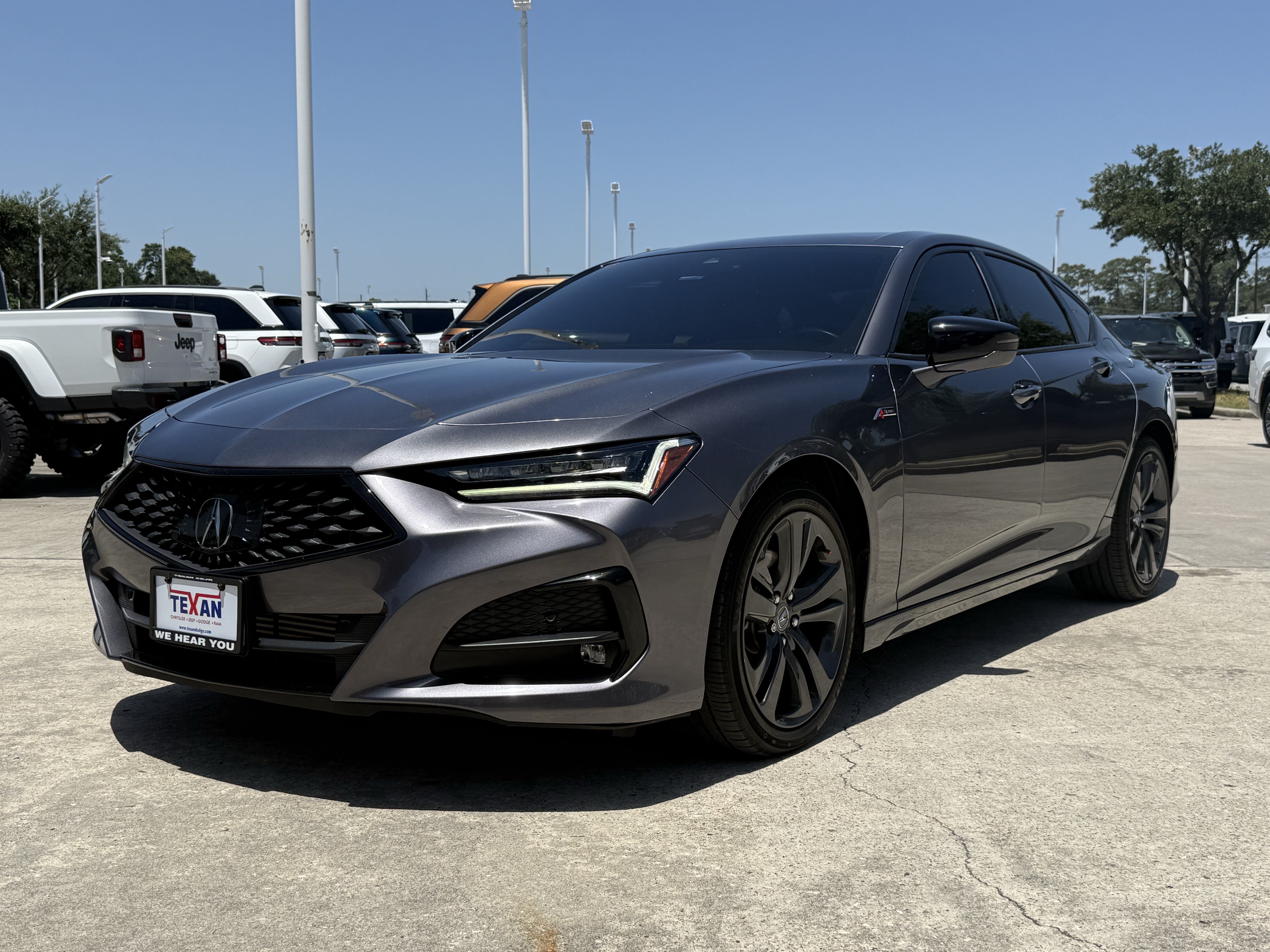 Used 2022 Black Acura  image 8