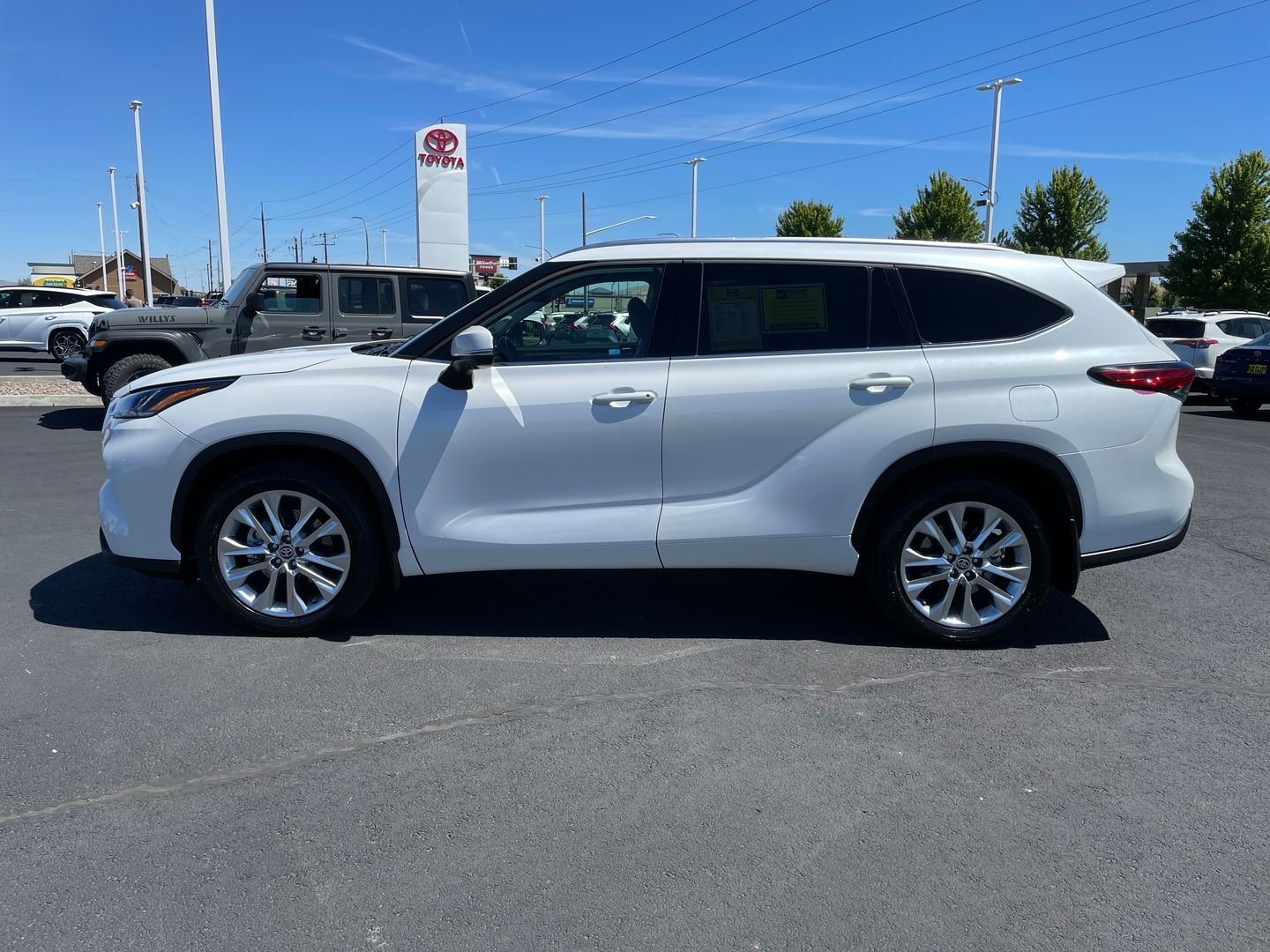 Used 2023 Beige Toyota Limited image 6