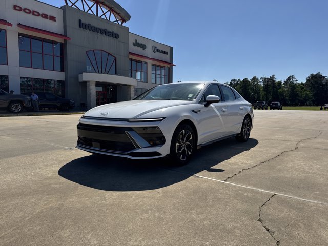 2025 Hyundai Sonata SEL's photo