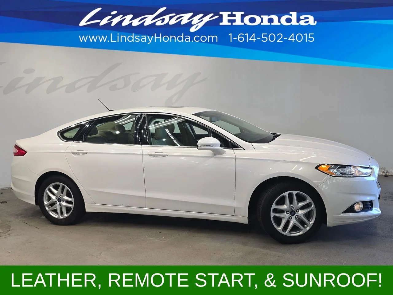 Used 2014 White Platinum Clearcoat Metallic Ford SE image 3