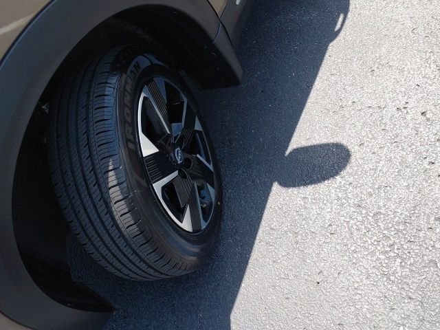 Used 2025 Brown Nissan SV image 5