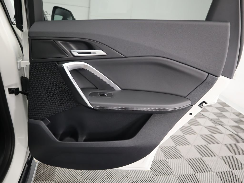 2025 BMW X1 28i - Photo 29