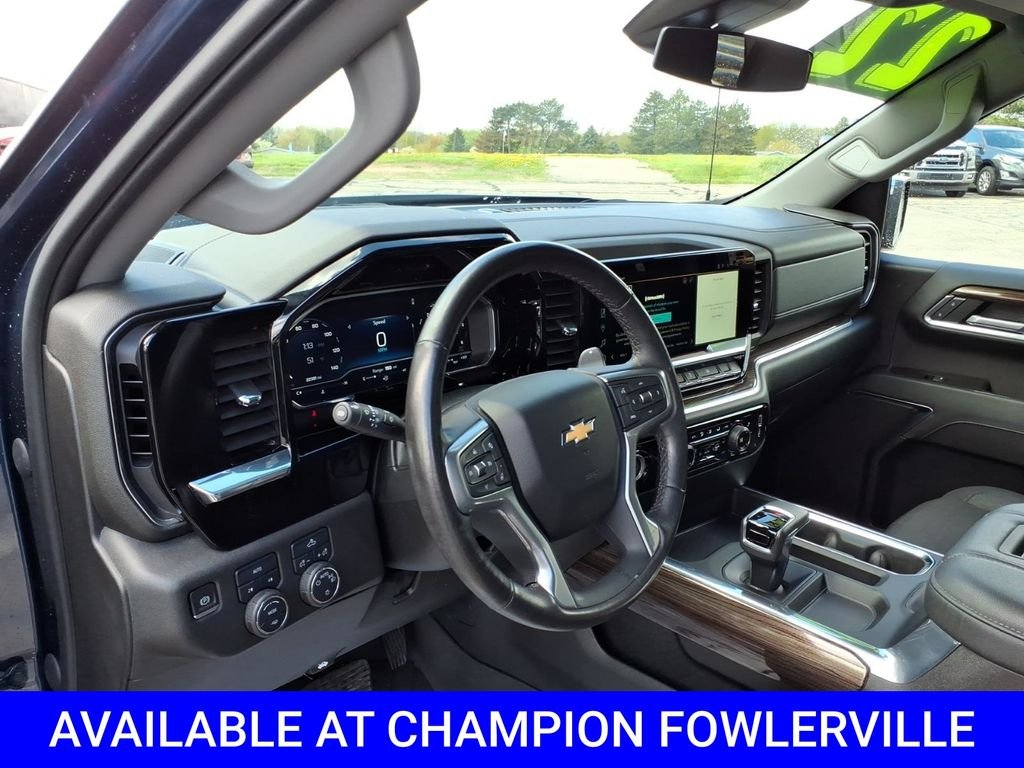 Used 2022 Blue Chevrolet LT image 14
