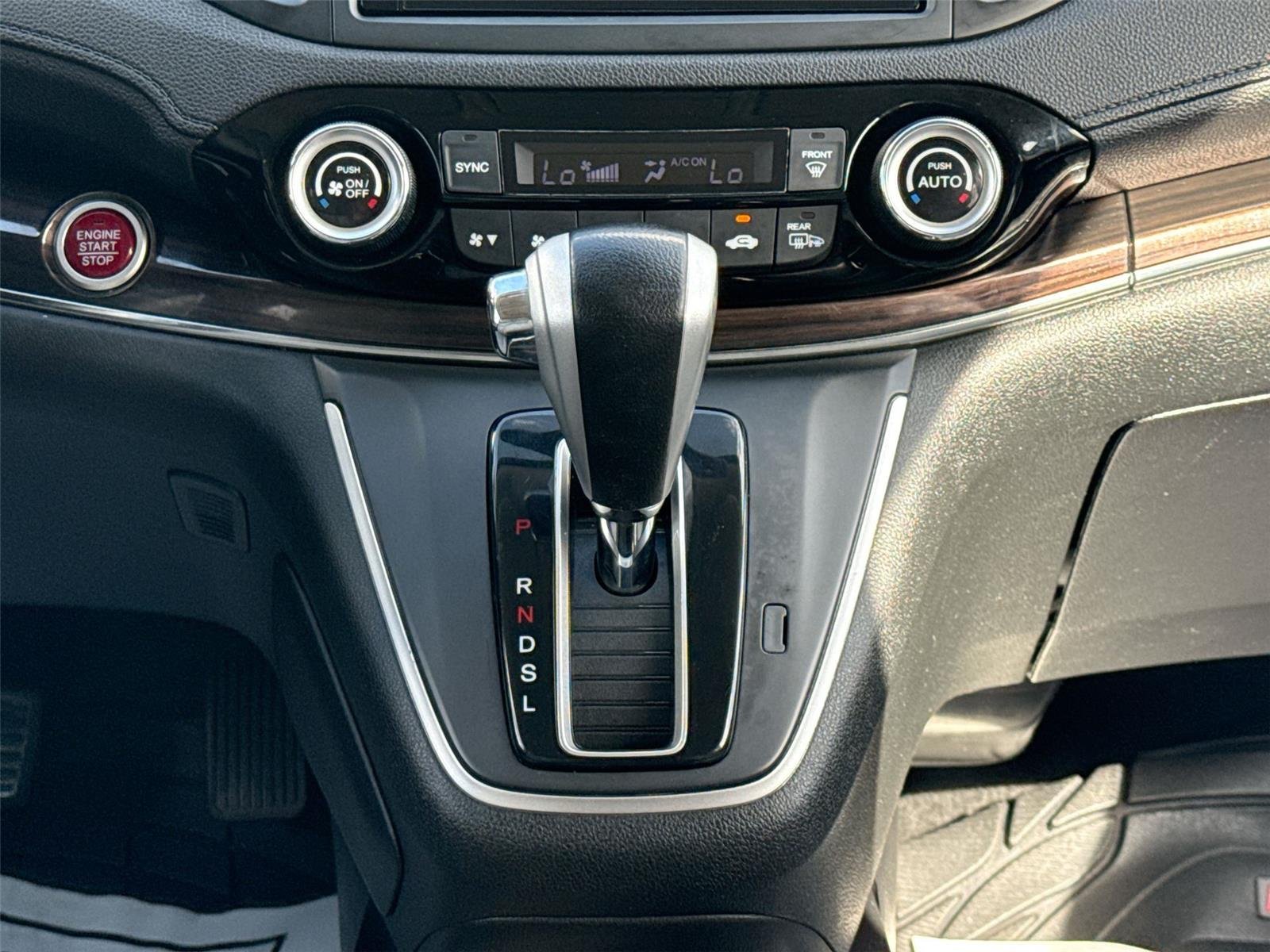 Used 2015 Alabaster Silver Metallic Honda EX-L image 28
