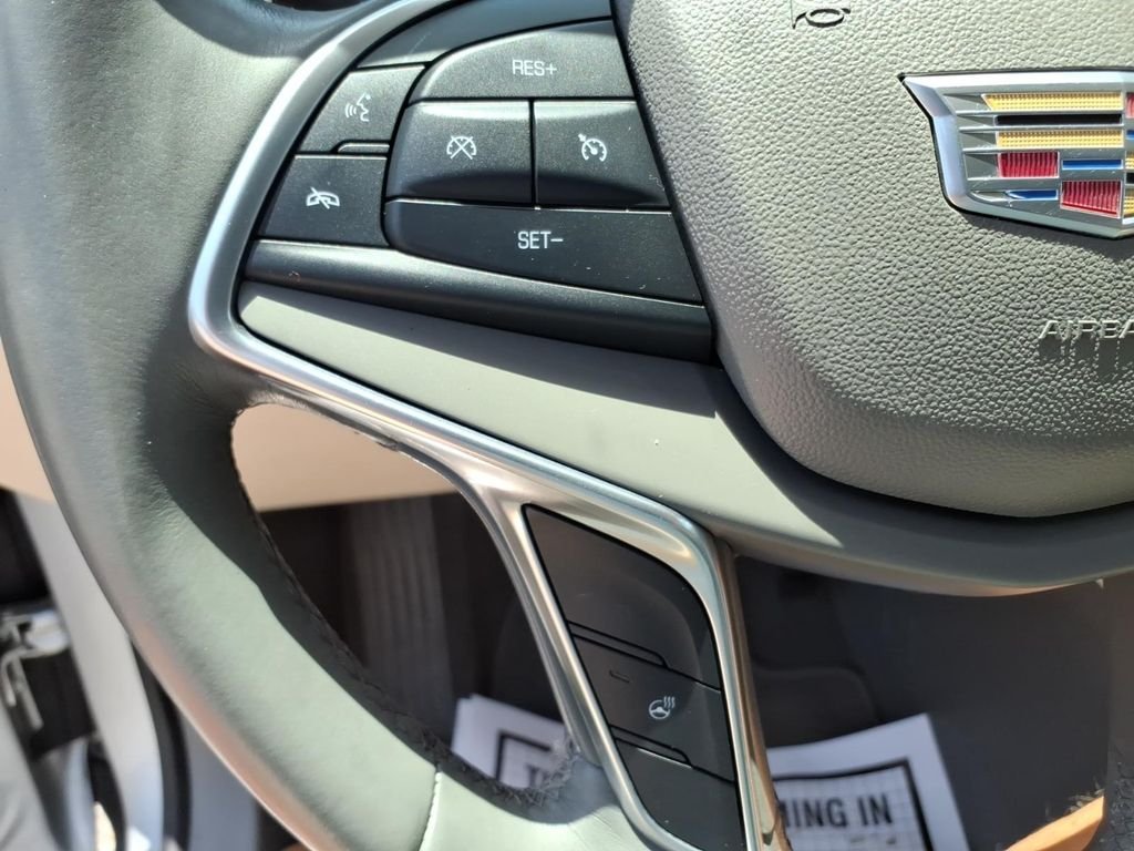 Used 2018 Silver Cadillac Luxury image 20