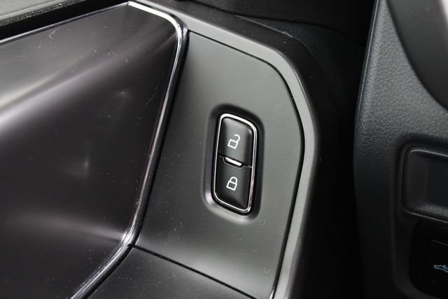 Used 2024 Gray Metallic Ford XLT image 6