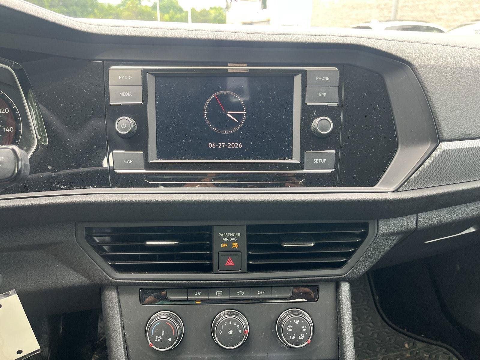 Used 2019 Platinum Gray Metallic Volkswagen S image 18