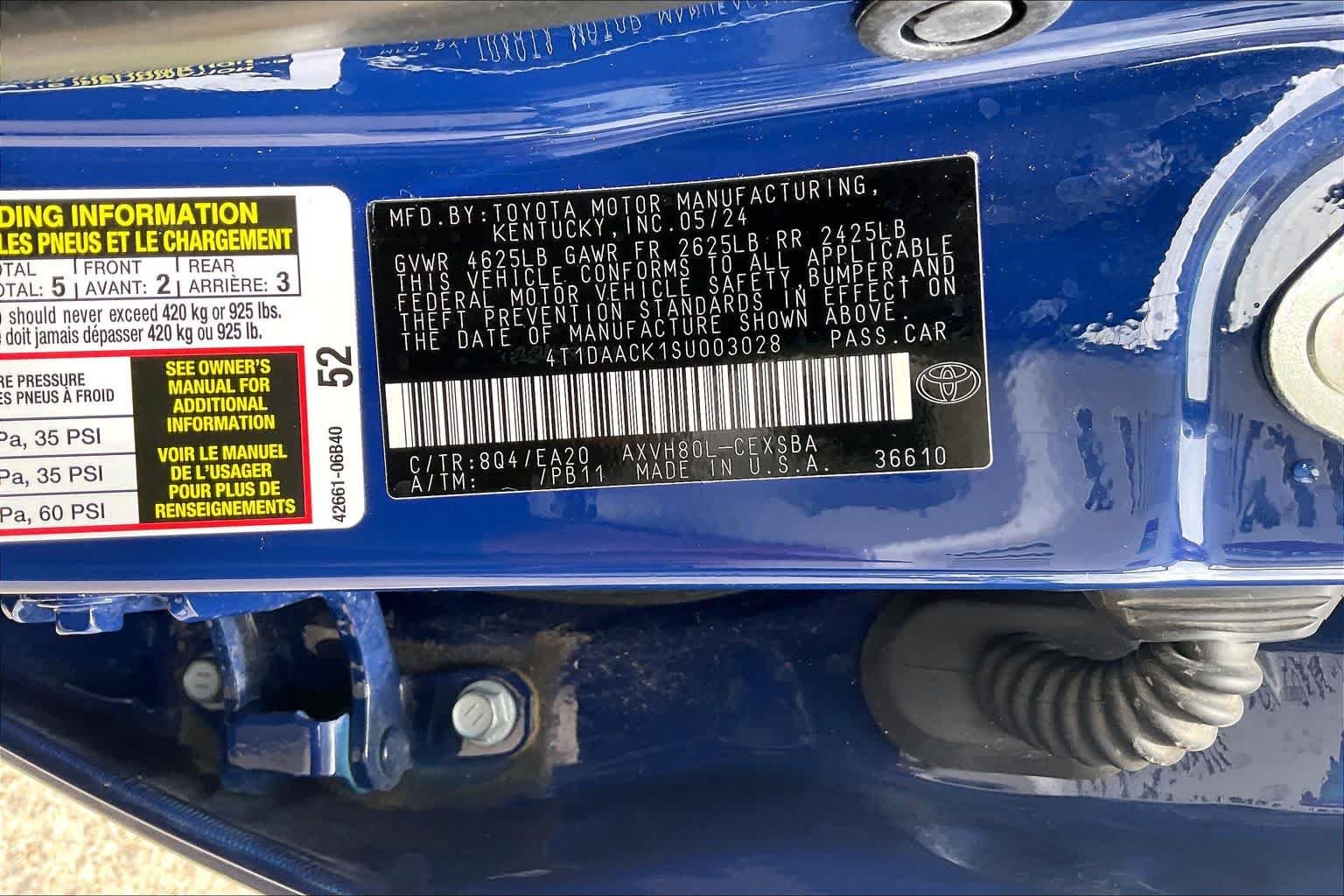 Used 2025 Reservoir Blue Toyota SE image 34