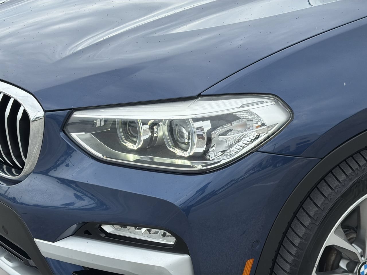 Used 2019 Phytonic Blue Metallic BMW xDrive30i image 6