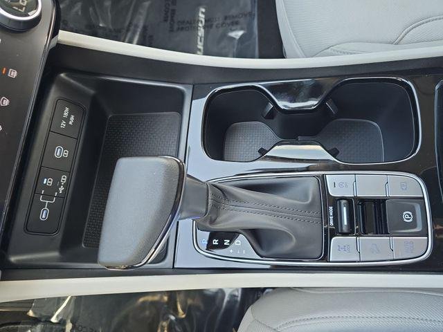New 2026 White Hyundai SEL AWD image 19
