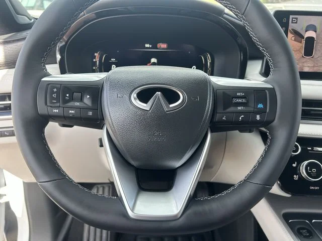 New 2027 2T RAD WHT INFINITI Autograph AWD image 25