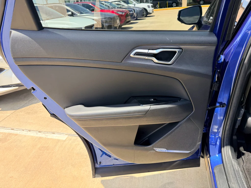 Used 2023 Sapphire Blue Kia SX-Prestige image 24