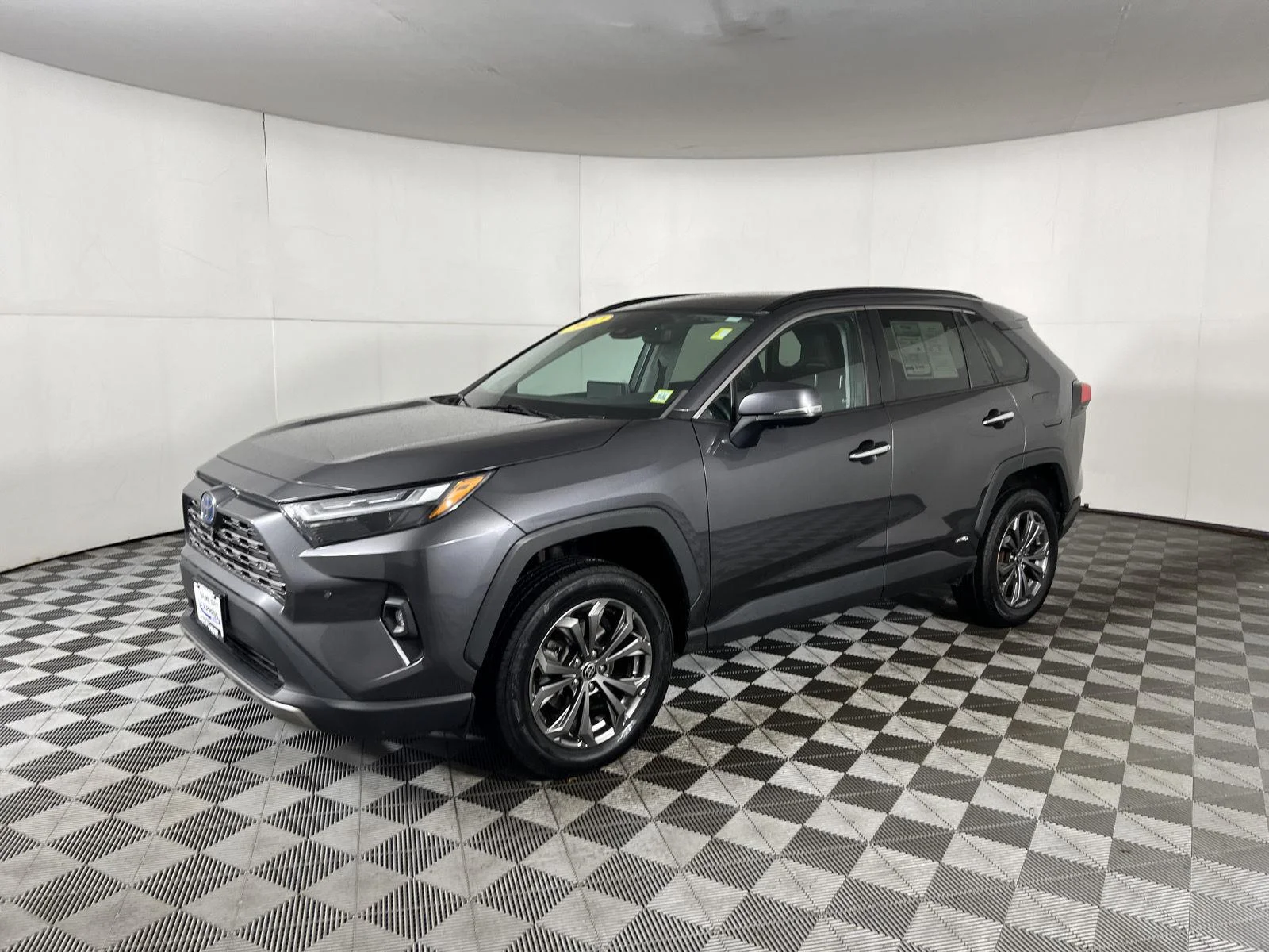 Used 2022 Gy Toyota Hybrid Limited image 37