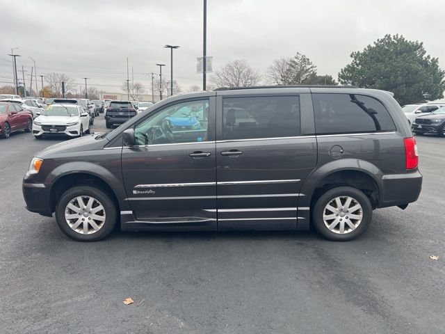 Used 2016 Gray Chrysler Touring image 6