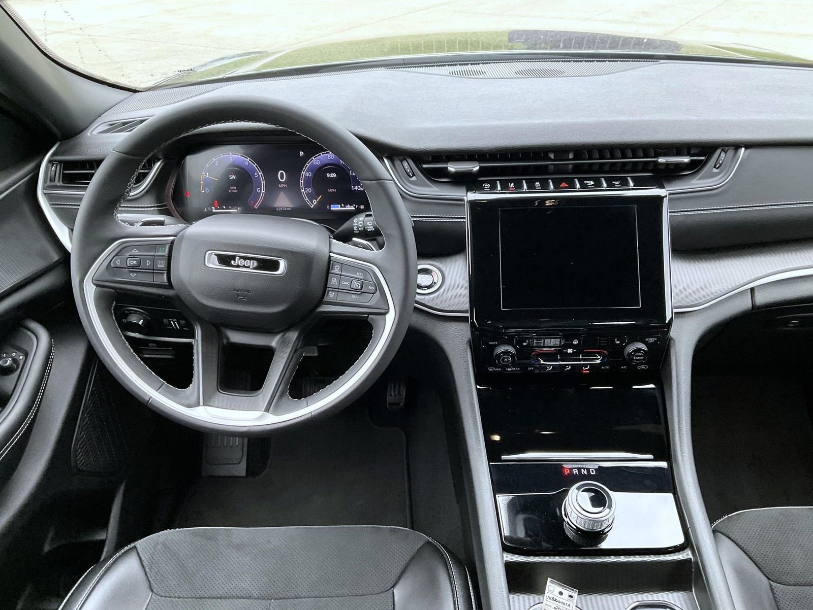 Used 2024 Gray Jeep Altitude image 14