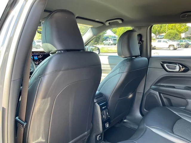 New 2026 Sting-Gray Clearcoat Jeep Latitude image 24