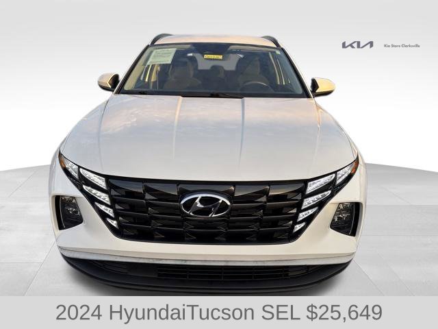 Used 2024 White Pearl Hyundai SEL image 3