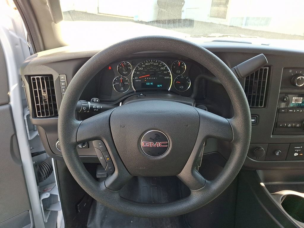 New 2025 Summit White GMC 1WT image 11