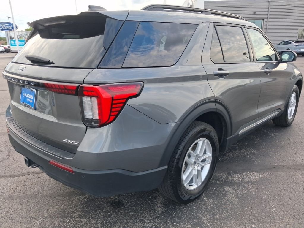 Used 2025 Gray Metallic Ford Active image 5