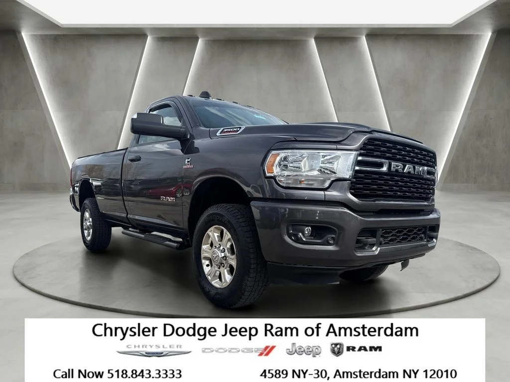 2022 RAM 3500 Big Horn 4X4 Regular cab's photo