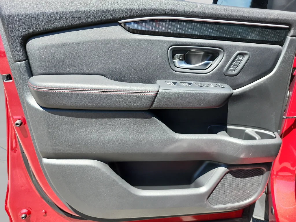 2025 Honda Pilot Black Edition - Photo 23