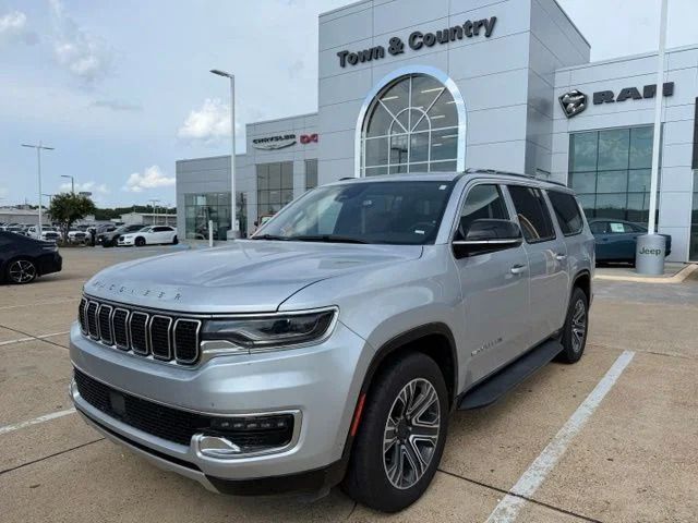 Used 2024 Silver Jeep Series II image 3