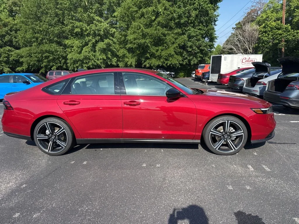 New 2026 Radiant Red Metallic Honda SE image 2