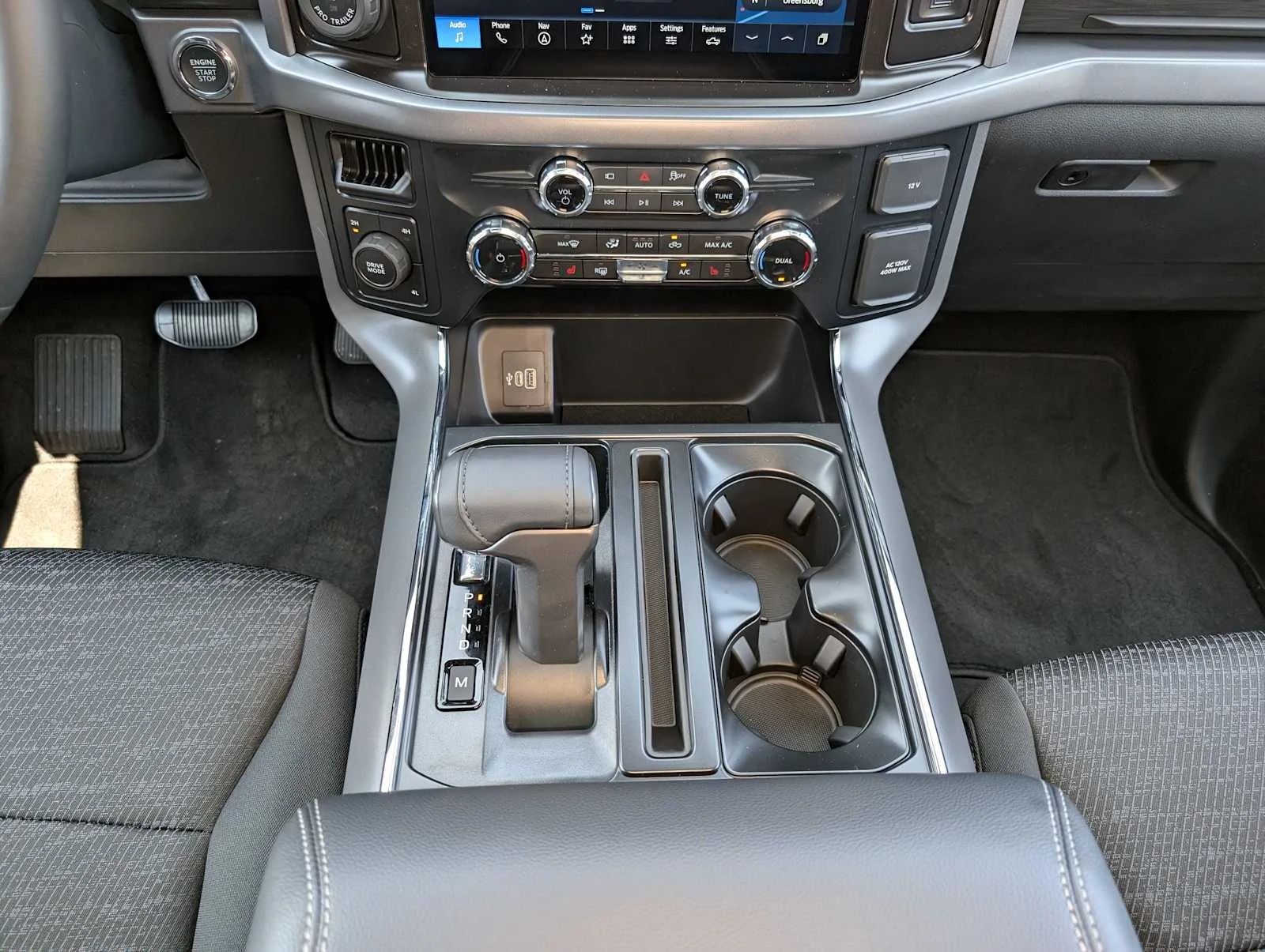 New 2026 Oxford White Ford XLT image 13