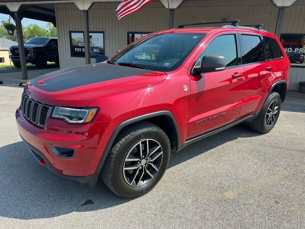 Used 2017 Red Jeep Trailhawk image 2