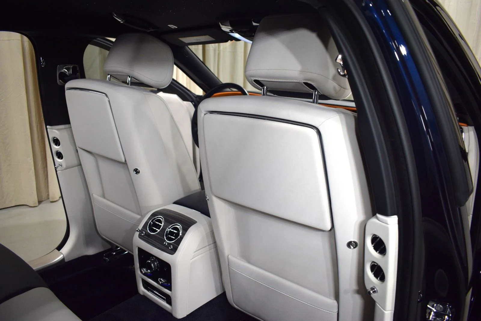 Used 2021 Blue Rolls-Royce  image 21