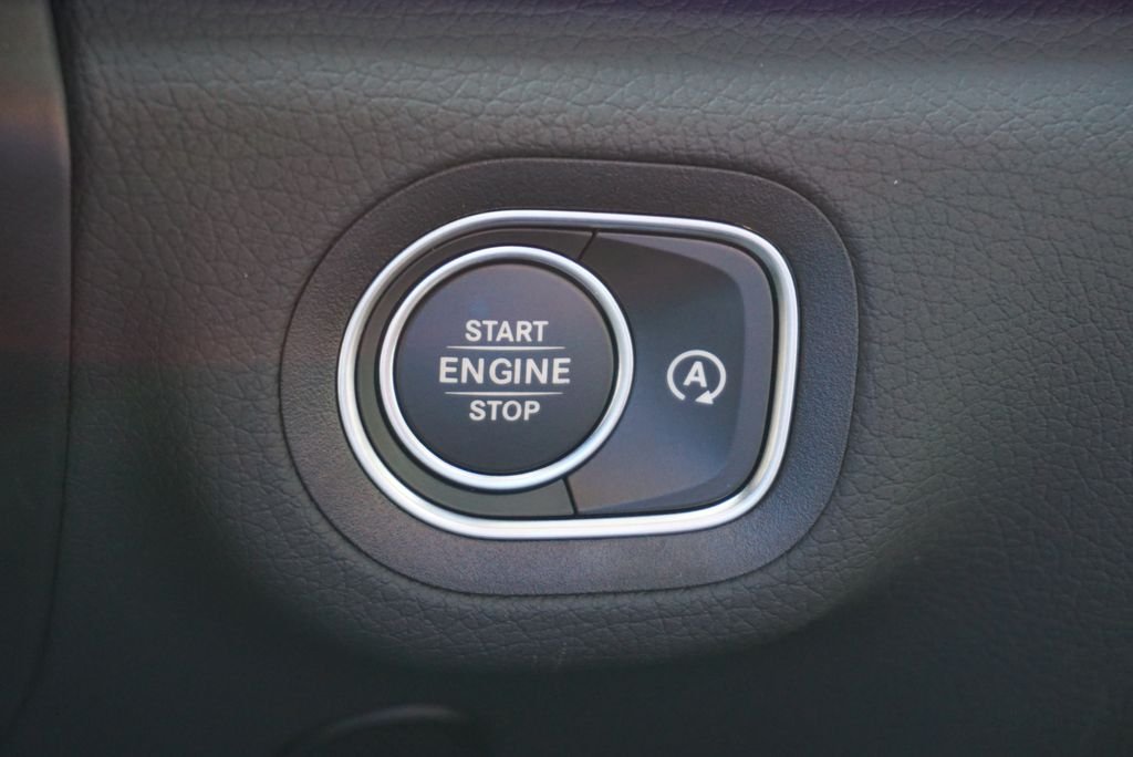 Used 2026 Obsidian Black Metallic Mercedes-Benz GLE 350 image 30
