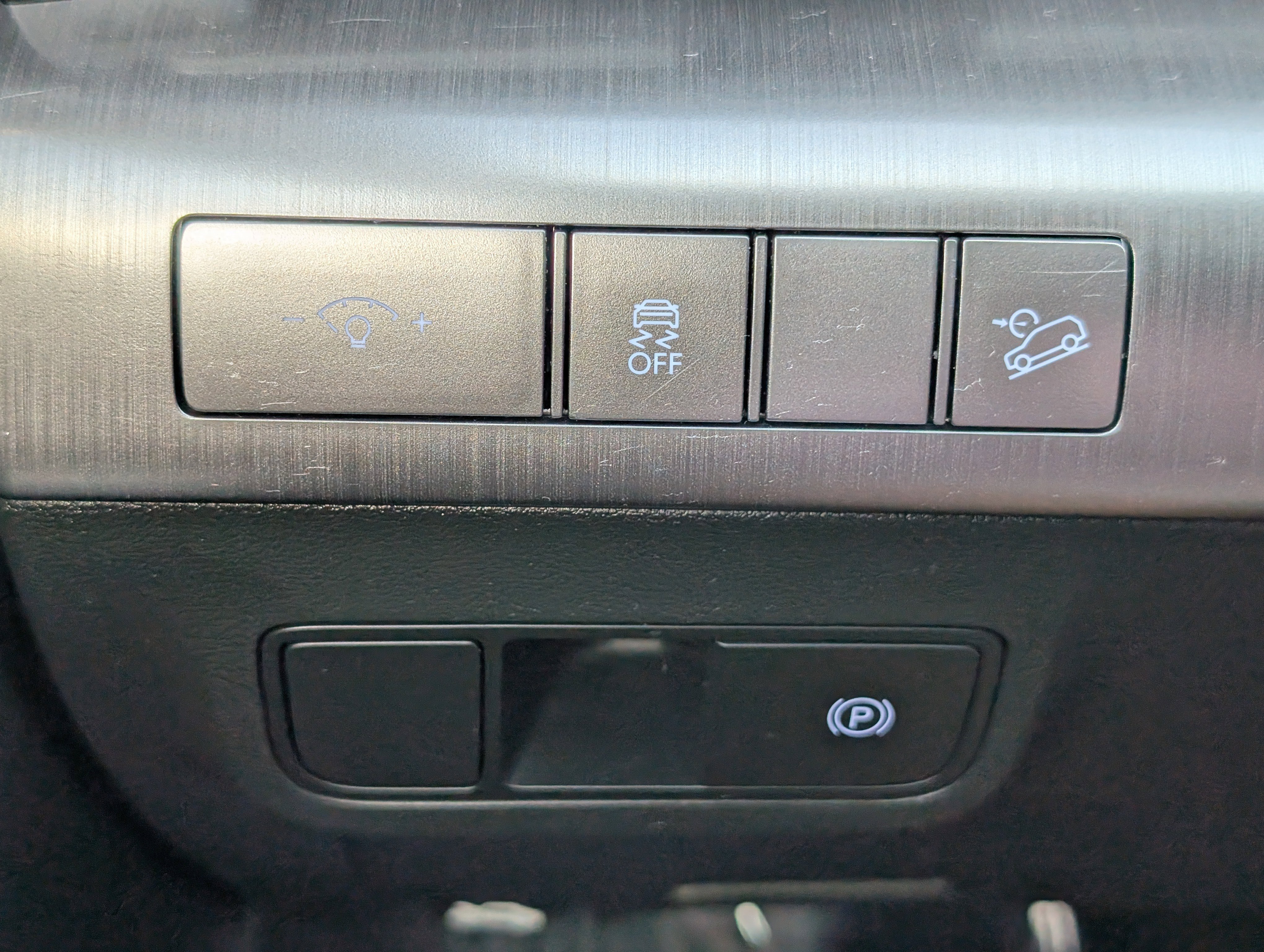 Used 2025 Neoteric Yellow Hyundai SEL image 12