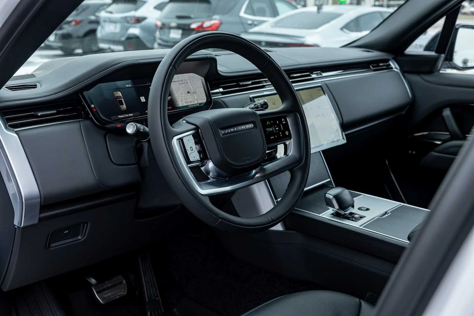 2026 Land Rover Range Rover SV - Photo 14