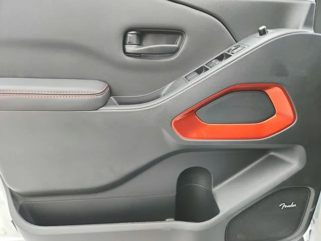 New 2027 White Nissan PRO-4X image 36