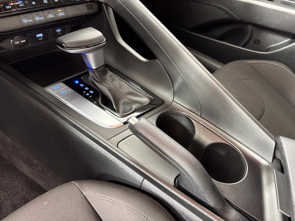 Used 2024 Black Hyundai SEL image 38
