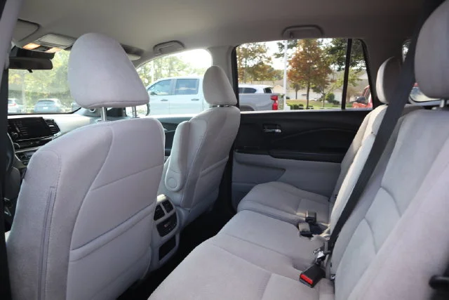 Used 2020 Lunar Silver Metallic Honda EX image 21