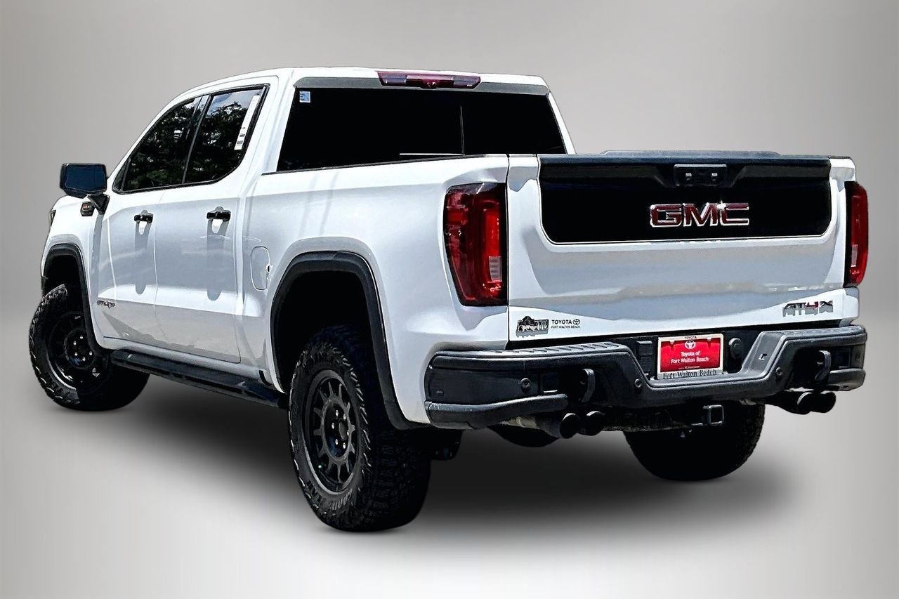 Used 2024 White GMC AT4X image 4