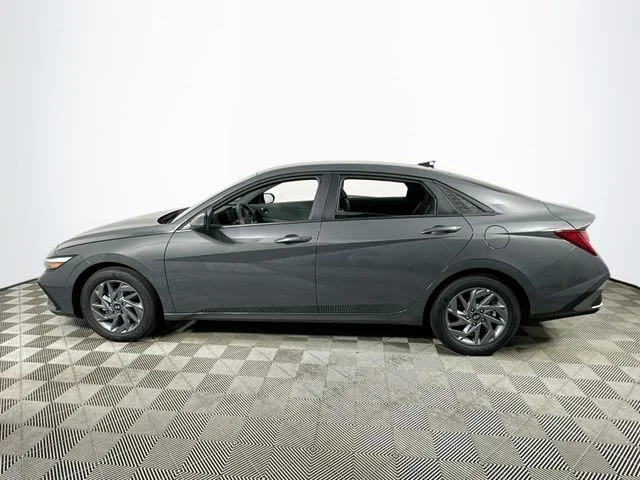 New 2026 Hyundai ELANTRA HYBRID Blue