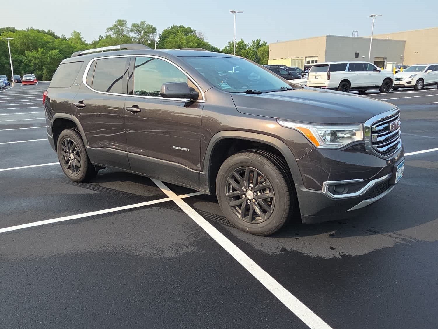 Used 2018 GMC Acadia SLT-1 with VIN 1GKKNULS5JZ211940 for sale in Vadnais Heights, MN