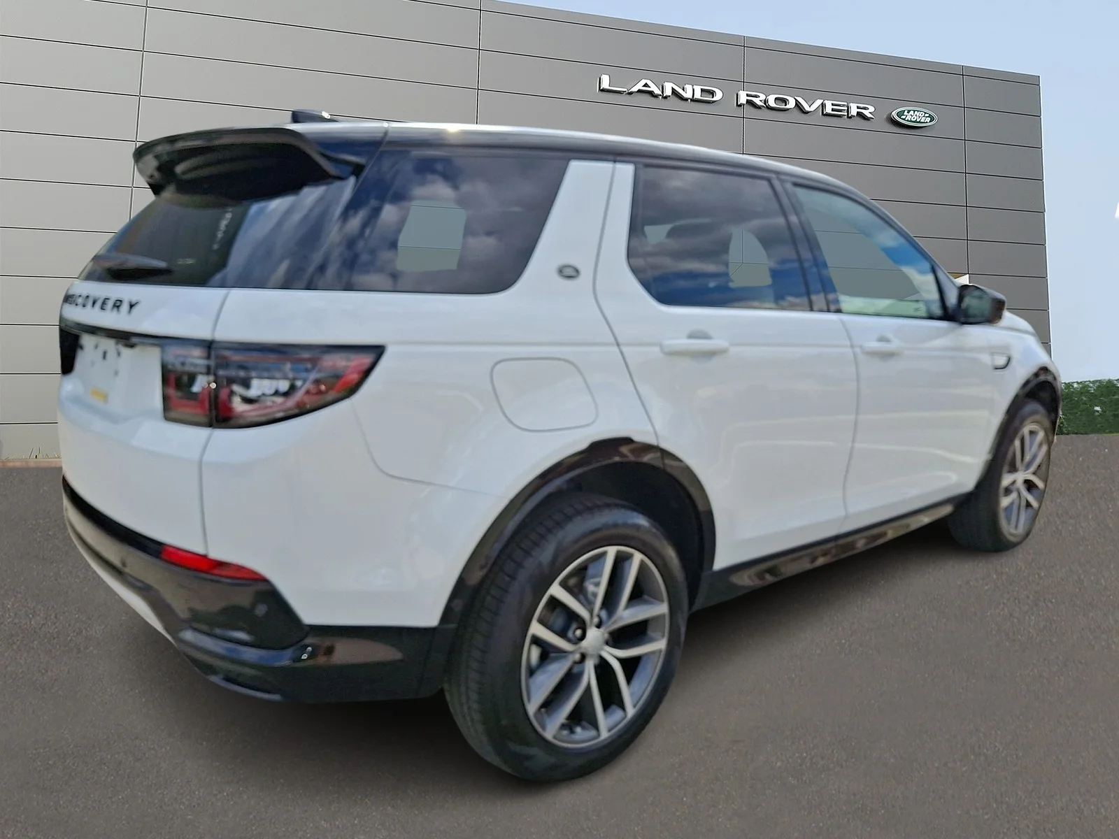 New 2026 Fuji White Land Rover Landmark image 2