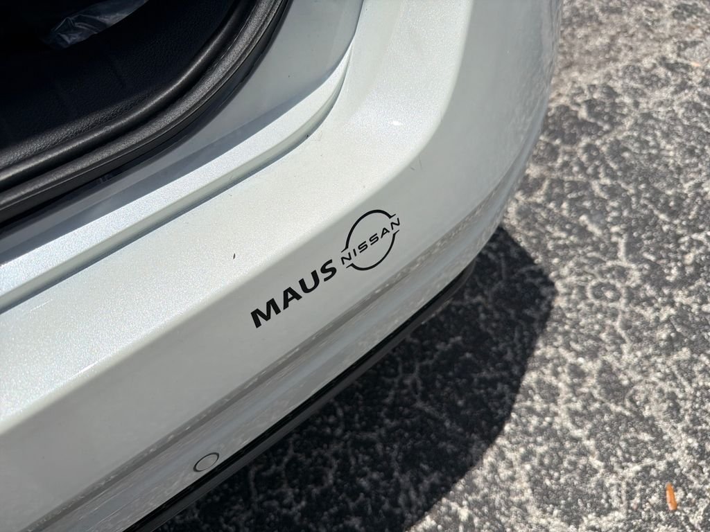 New 2026 White Nissan 2.5 SV image 38