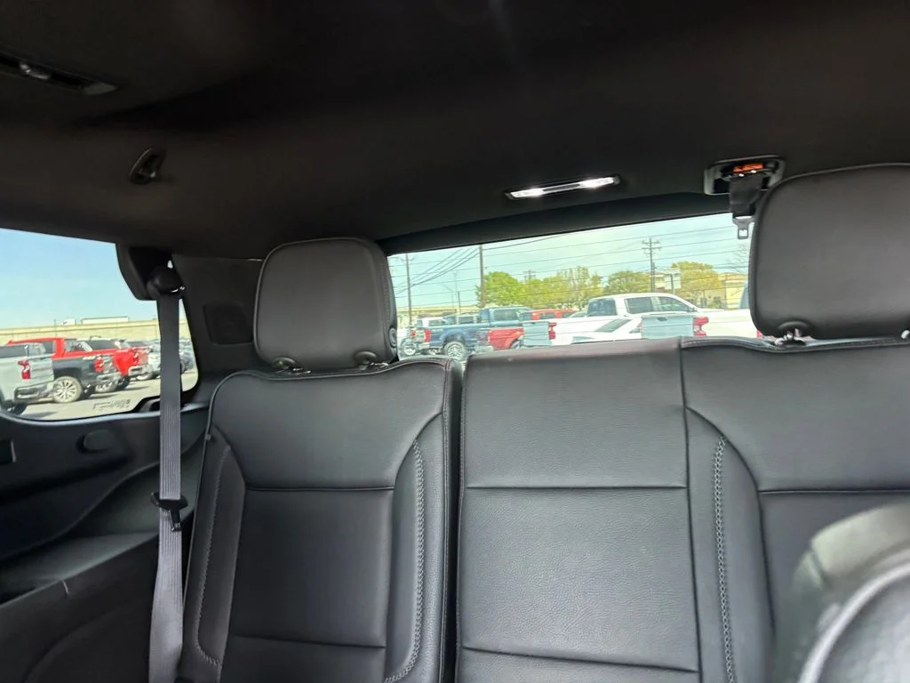 Used 2023 Silver GMC Denali image 28