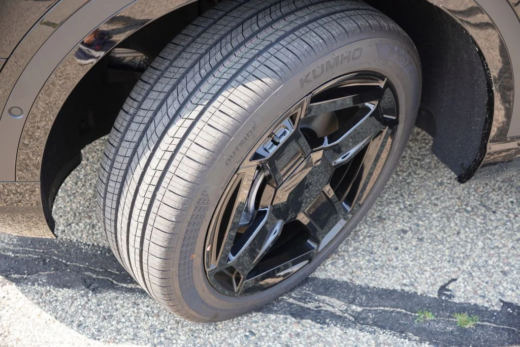 New 2027 Ebony Black Kia X-Line SX Prestige image 9