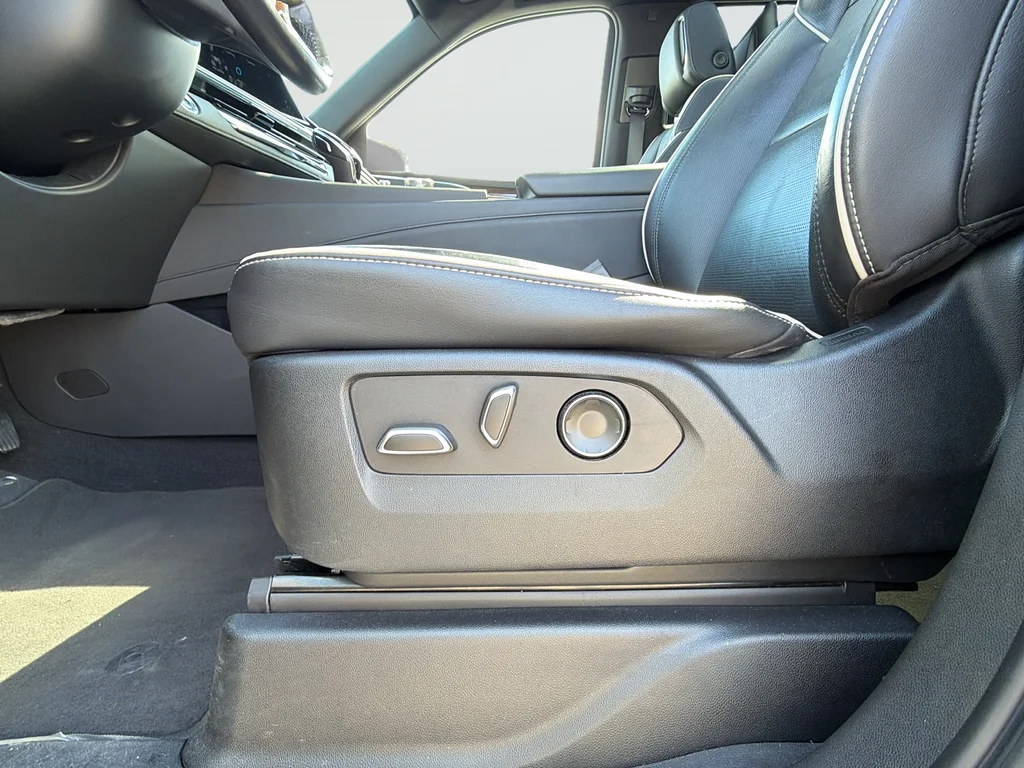 Used 2021 Black Cadillac Premium Luxury image 31