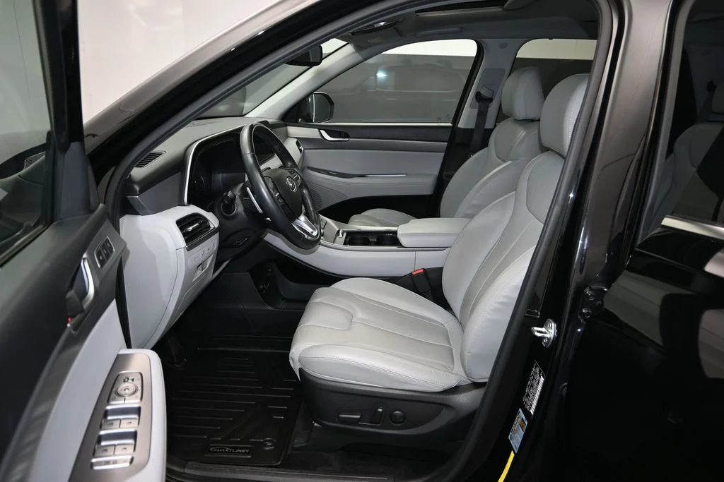 Used 2022 Abyss Black Pearl Hyundai SEL image 13