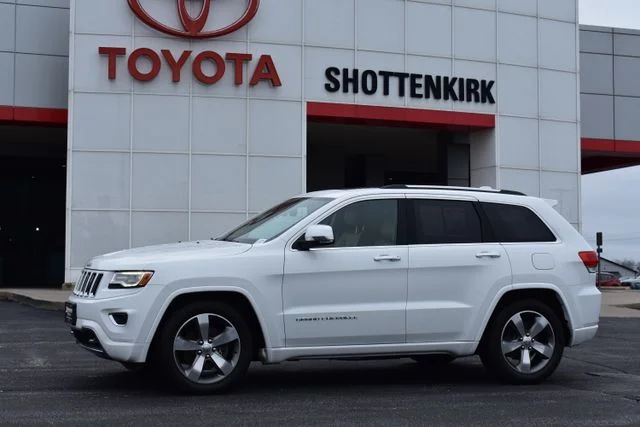 2016 Jeep Grand Cherokee Overland 4WD's photo