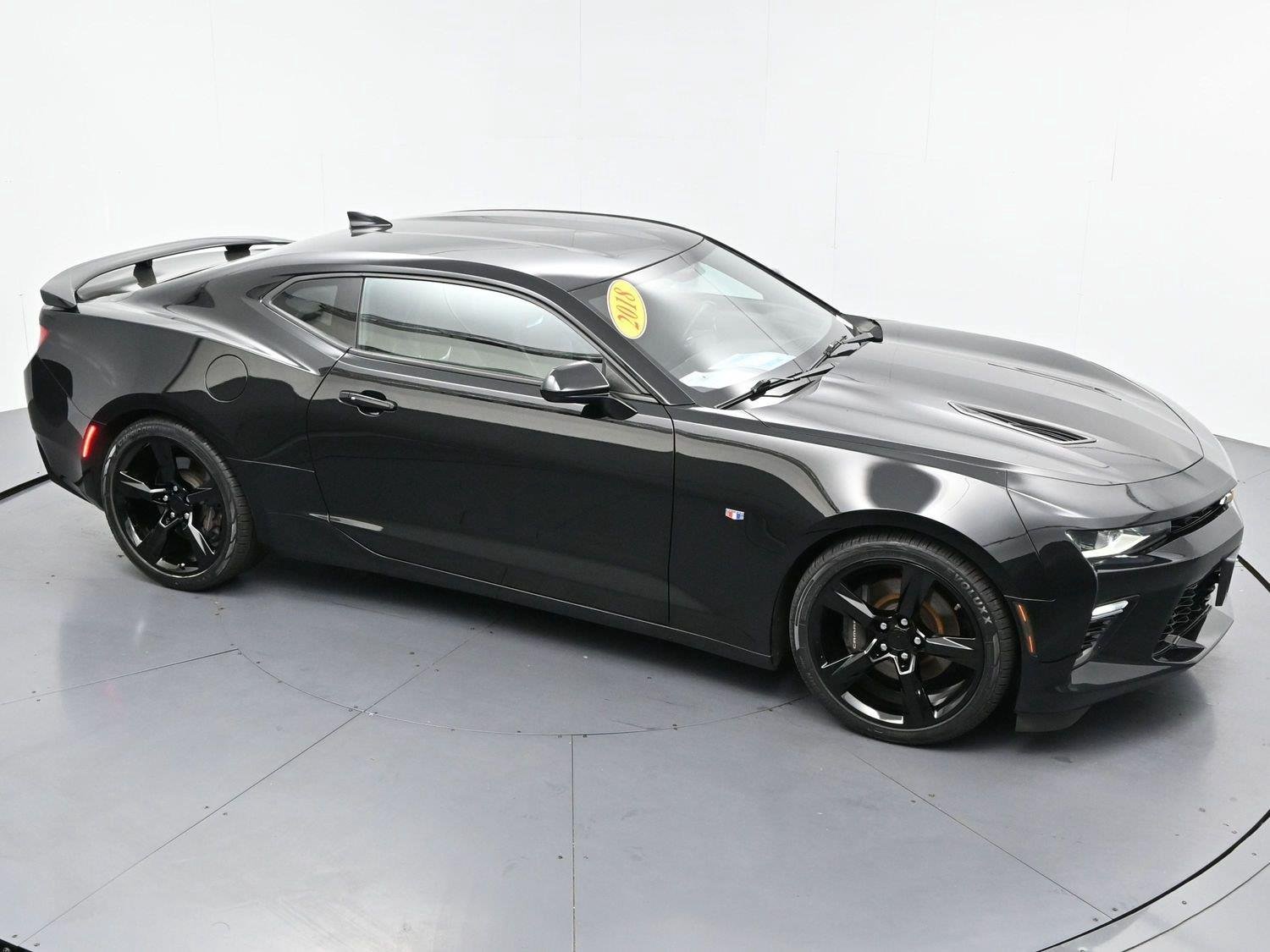 Used 2018 Black Chevrolet 2SS image 37